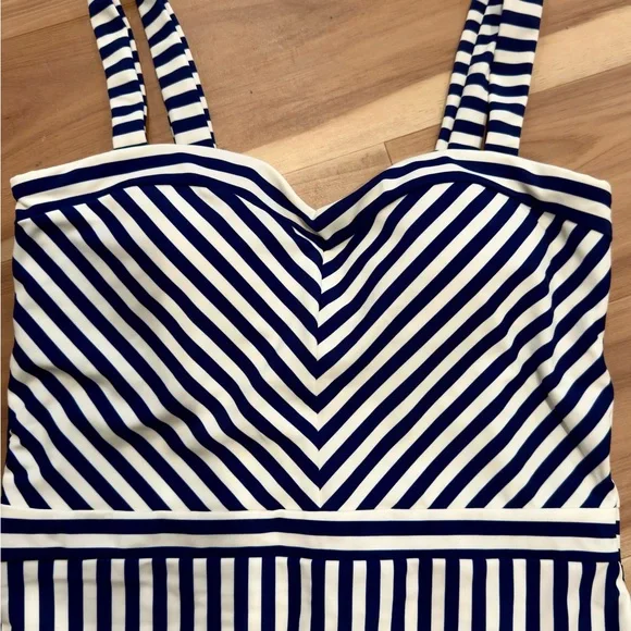 Boden Clean Sweetheart Swimsuit Navy Ivory Stripe Chevron 4R NWT - Picture 3 of 12